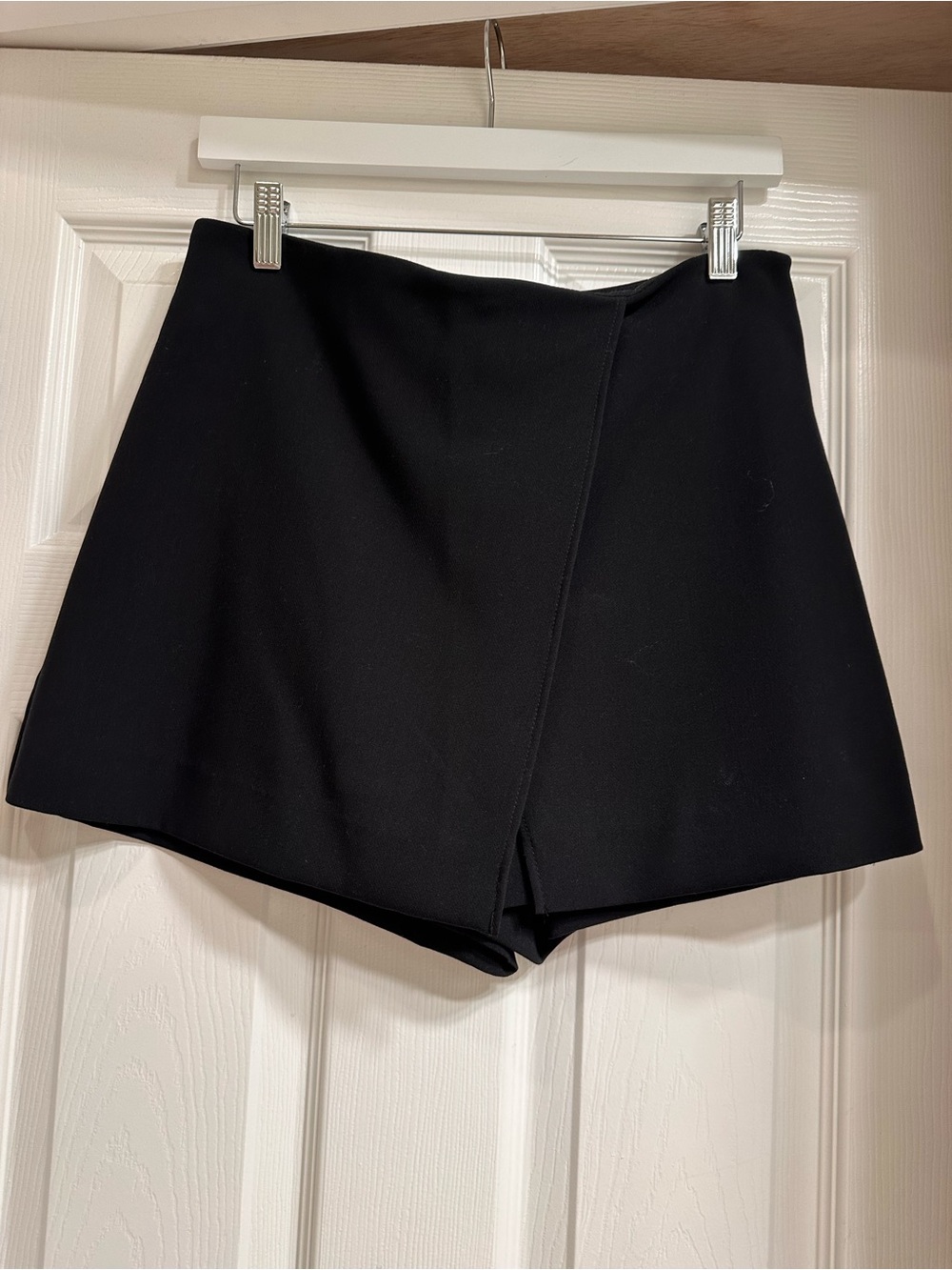 Zara womenโs skort